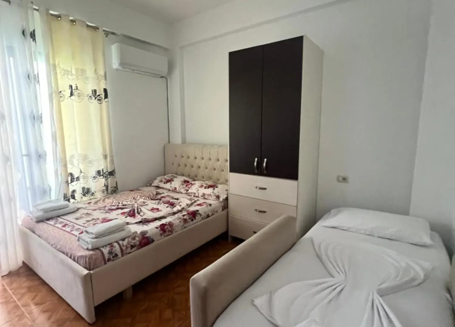 Eri Apartaments Ксамил Гостевой дом