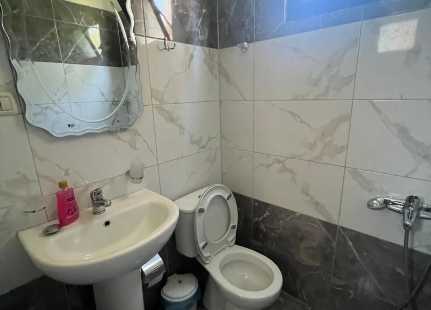 Eri Apartaments Ксамил 0*,  Албания